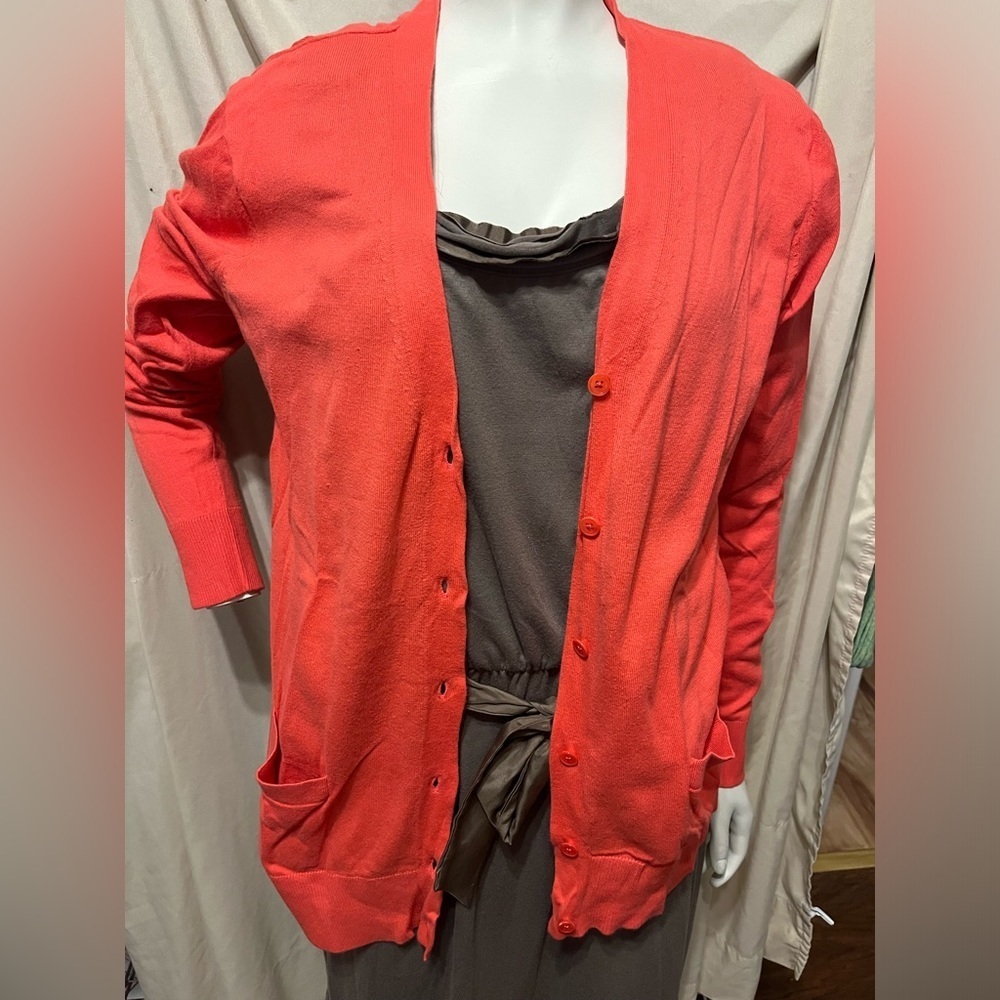 GAP lightweight button front sweater M